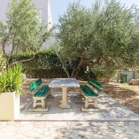 Botanica With Pool Appartamento
